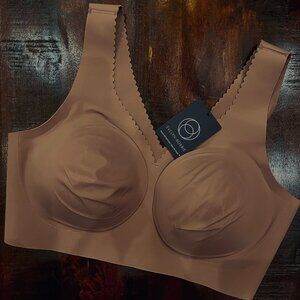 NWT Evelyn & Bobbie - "Evelyn" Bra in Willow (Sold-out LTD-ED Color Collection)